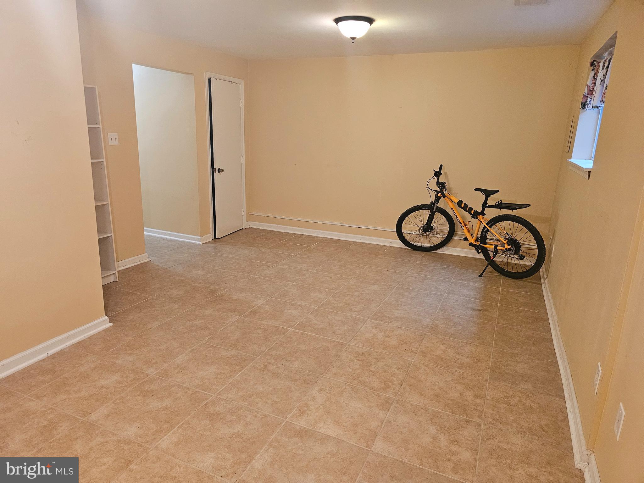 6112 Calico Pool Lane Burke, VA 22015 - Photo 6 of 7