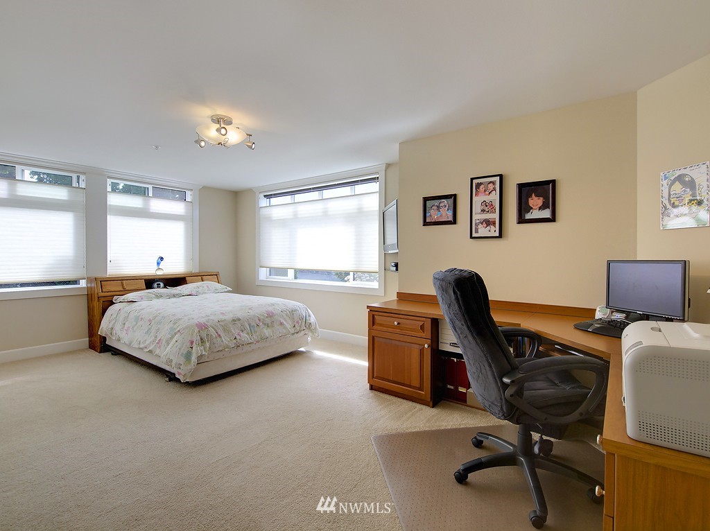 522 Alder Street, Unit 202 Edmonds, WA 98020 - Photo 12 of 15