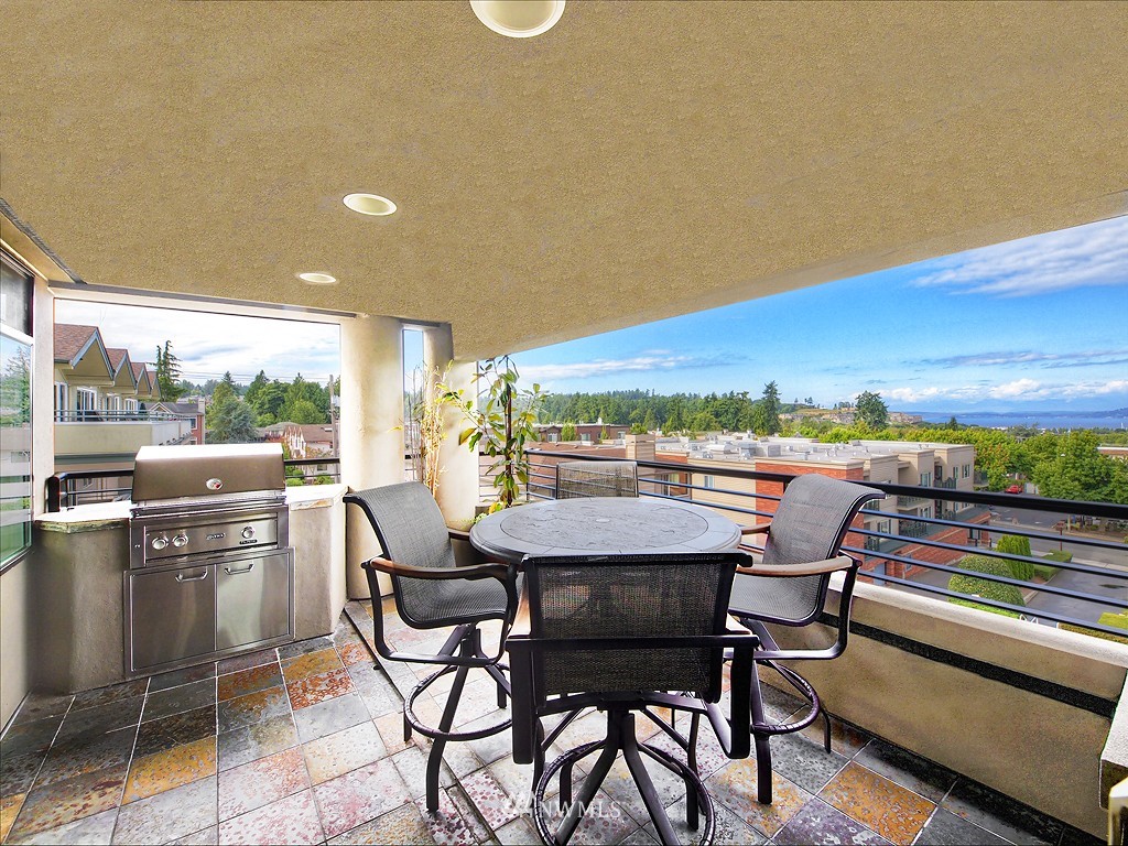 522 Alder Street, Unit 202 Edmonds, WA 98020 - Photo 8 of 15