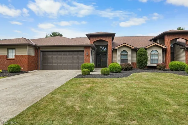 $252,900 | 5243 Parkhurst Drive, Sheffield, OH 44054