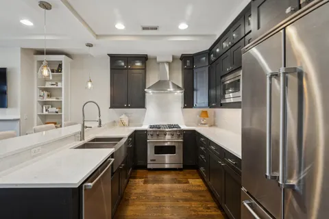 $615,000 | 1011 North Wolcott Avenue, Unit 2N, Chicago, IL 60622