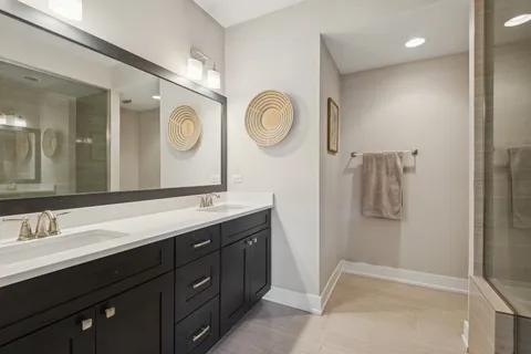$615,000 | 1011 North Wolcott Avenue, Unit 2N, Chicago, IL 60622