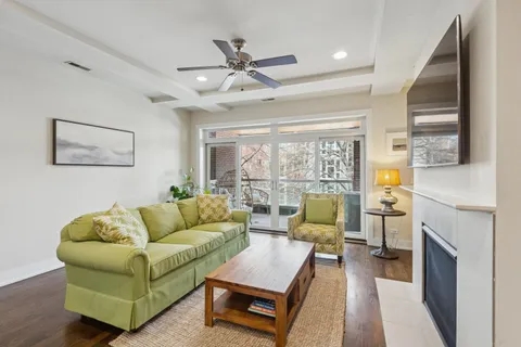 $615,000 | 1011 North Wolcott Avenue, Unit 2N, Chicago, IL 60622