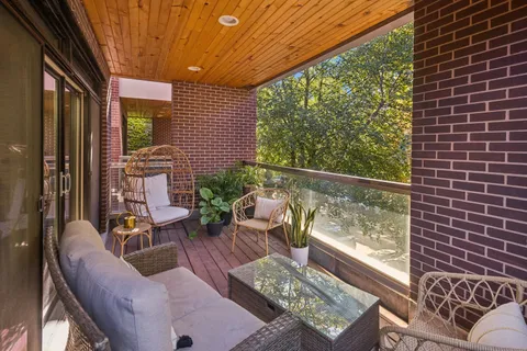 $615,000 | 1011 North Wolcott Avenue, Unit 2N, Chicago, IL 60622