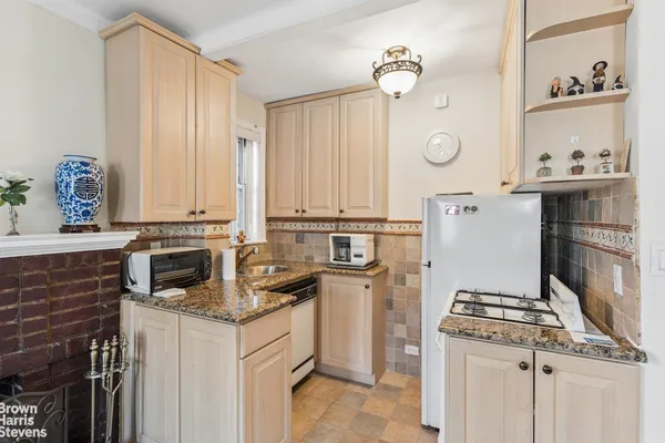$420,000 | 150 Burns Street, Unit 3F | Forest Hills