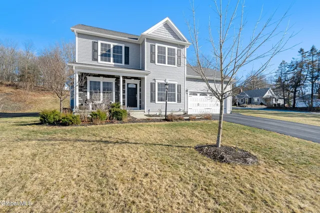 $3,600 | 2 Birch Court, North Greenbush, NY 12180