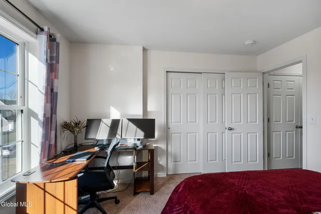 $3,600 | 2 Birch Court, North Greenbush, NY 12180