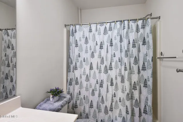 $3,600 | 2 Birch Court, North Greenbush, NY 12180