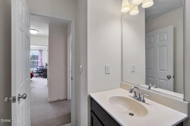 $3,600 | 2 Birch Court, North Greenbush, NY 12180