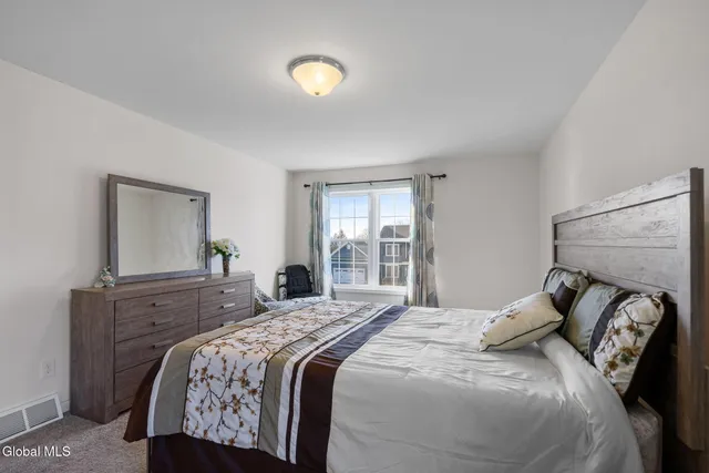 $3,600 | 2 Birch Court, North Greenbush, NY 12180