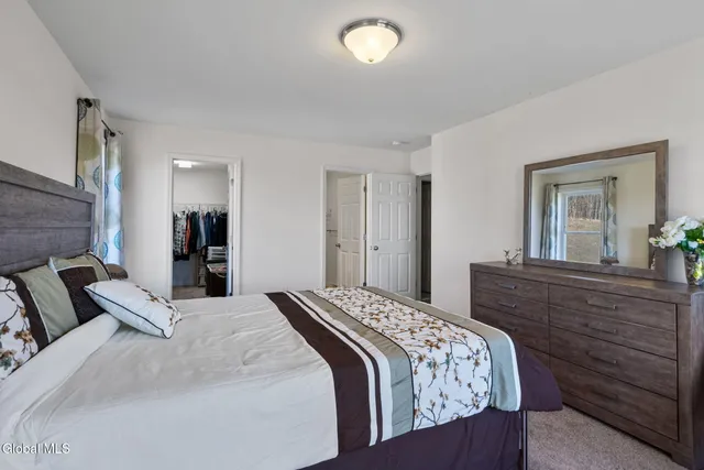 $3,600 | 2 Birch Court, North Greenbush, NY 12180