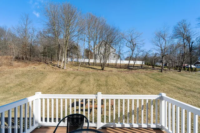 $3,600 | 2 Birch Court, North Greenbush, NY 12180