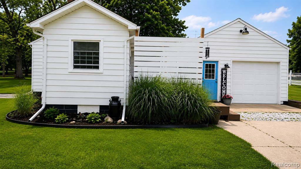 3030 West Newark Road Lapeer, MI 48446 - Photo 14 of 21