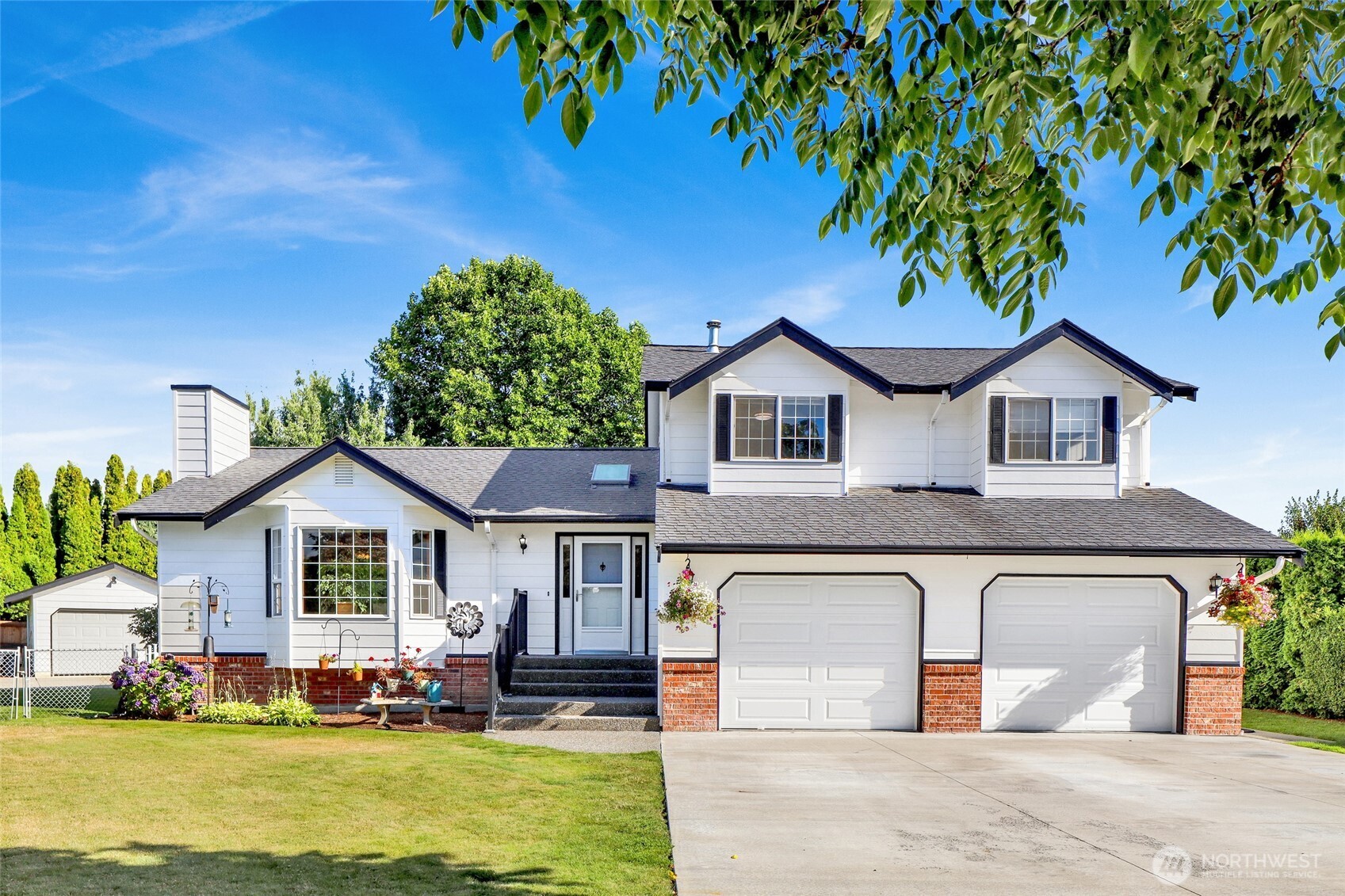 1048 Edgewater Lane Lynden, WA 98264 - Photo 1 of 40