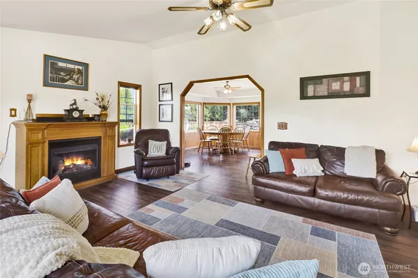 $845,000 | 1048 Edgewater Lane, Lynden, WA 98264