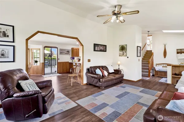 $845,000 | 1048 Edgewater Lane, Lynden, WA 98264