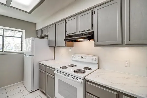 $1,895 | 929 St Timothy Street, Corpus Christi, TX 78418