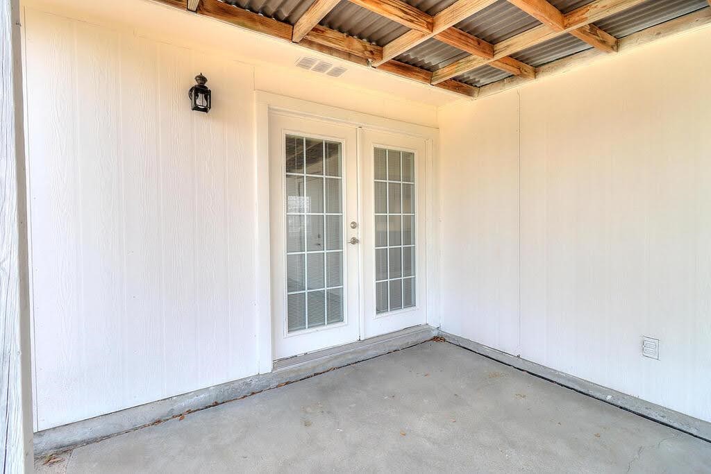 929 St Timothy Street Corpus Christi, TX 78418 - Photo 23 of 35 a view of an empty room