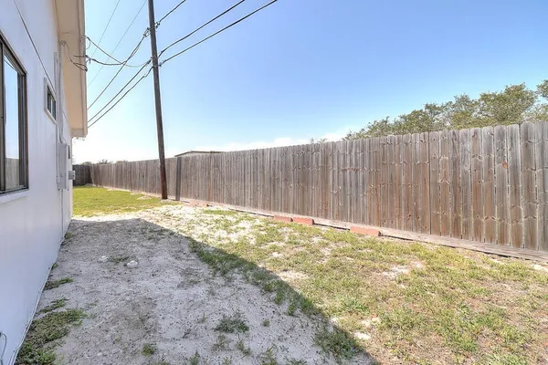 $1,895 | 929 St Timothy Street, Corpus Christi, TX 78418