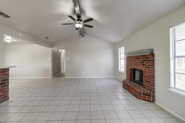 $1,895 | 929 St Timothy Street, Corpus Christi, TX 78418