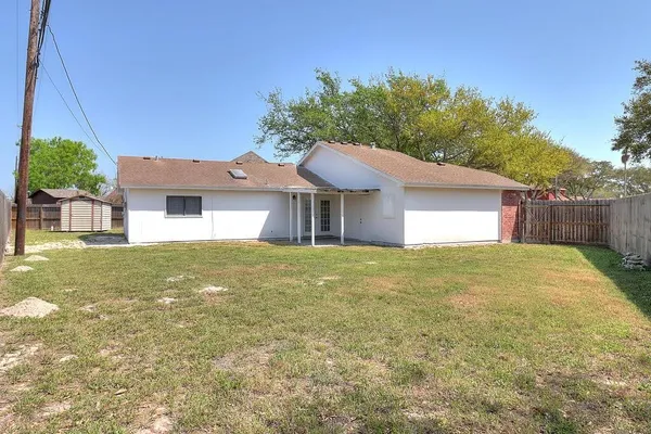 $1,895 | 929 St Timothy Street, Corpus Christi, TX 78418