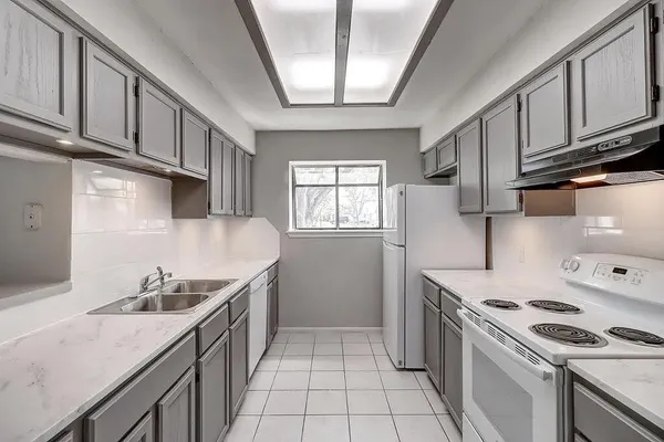 $1,895 | 929 St Timothy Street, Corpus Christi, TX 78418