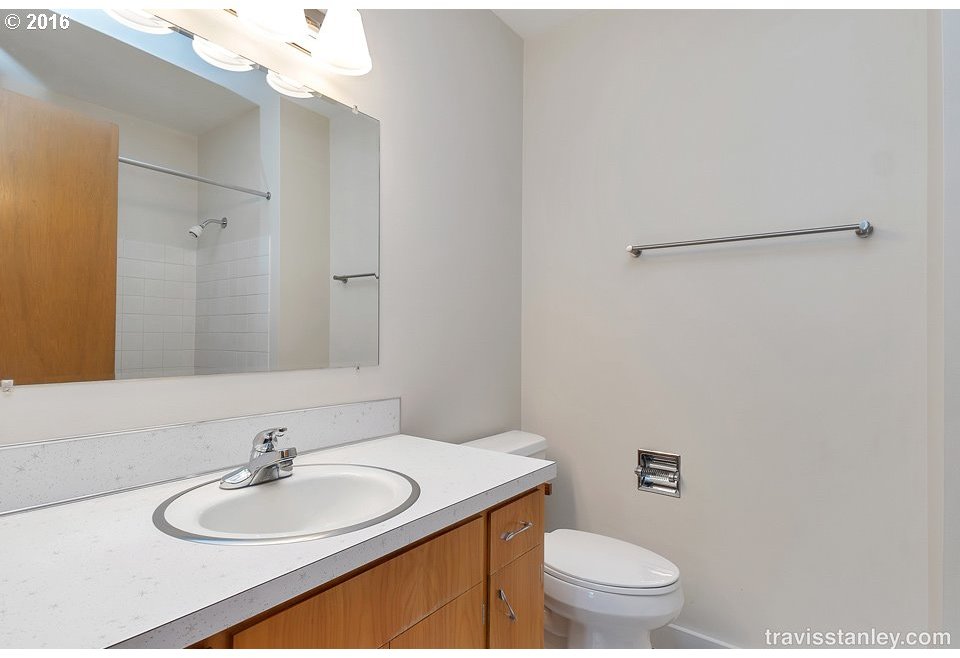 9384 Southwest Washington Street Portland, OR 97225 - Photo 14 of 23 Gallery Image 14
