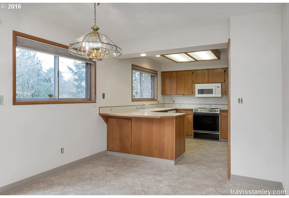 9384 Southwest Washington Street Portland, OR 97225 - Photo 6 of 23 Gallery Image 6