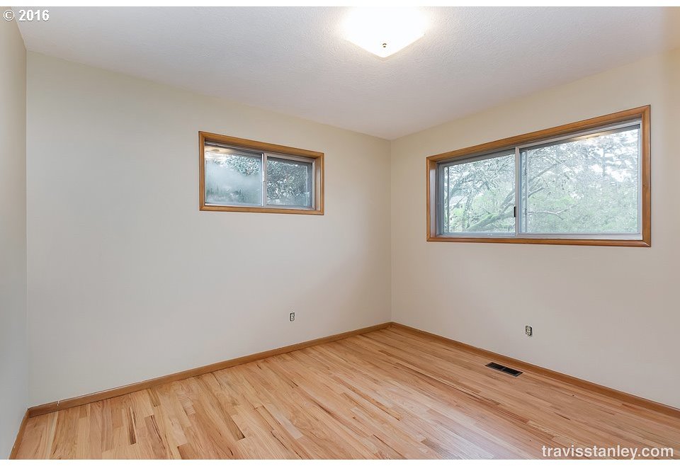 9384 Southwest Washington Street Portland, OR 97225 - Photo 10 of 23 Gallery Image 10