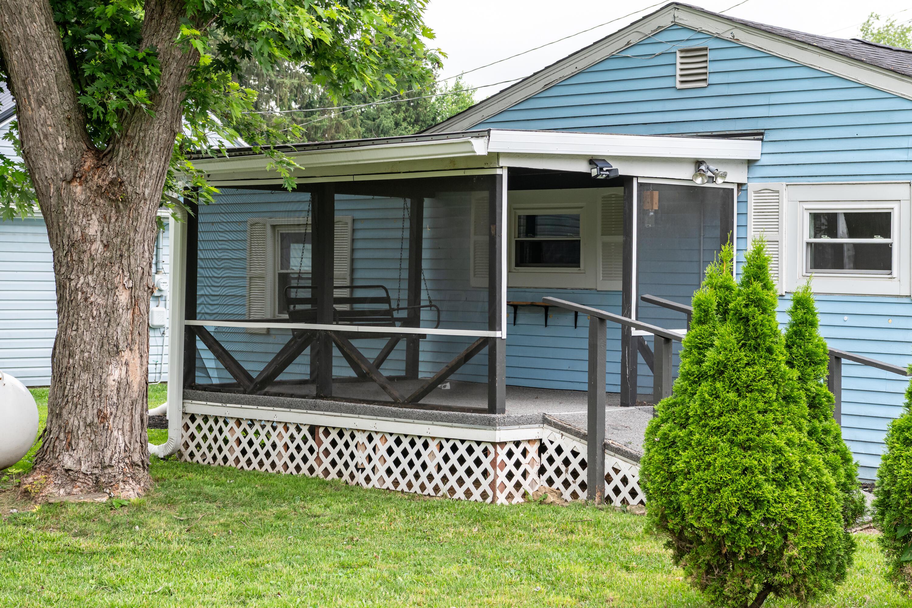 320 Rohrer Street Urbana, OH 43078 - Photo 5 of 50 Catch the breeze