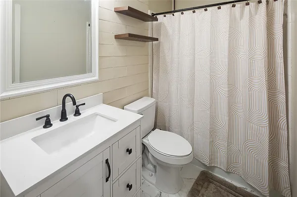 $485,000 | 2301 East Briargate Drive, Bryan, TX 77802