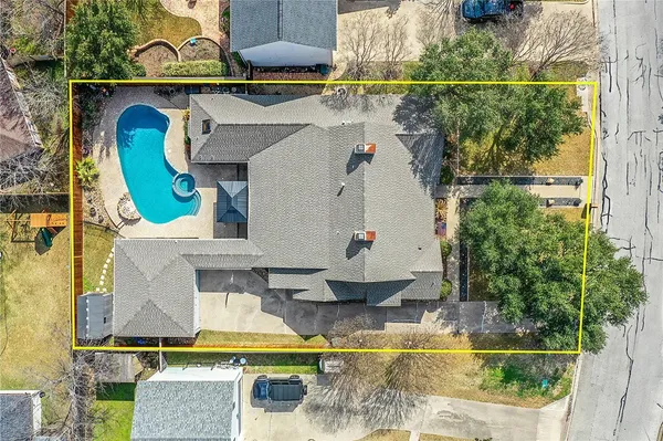 $485,000 | 2301 East Briargate Drive, Bryan, TX 77802