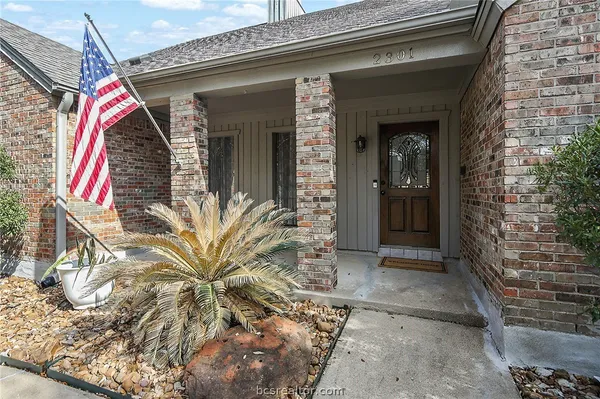 $485,000 | 2301 East Briargate Drive, Bryan, TX 77802