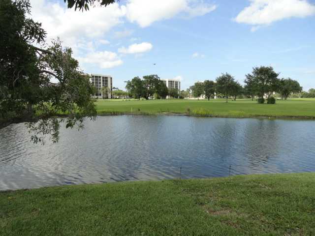 20442 Linksview Drive Boca Raton, FL 33434 - Photo 13 of 22 VIEW