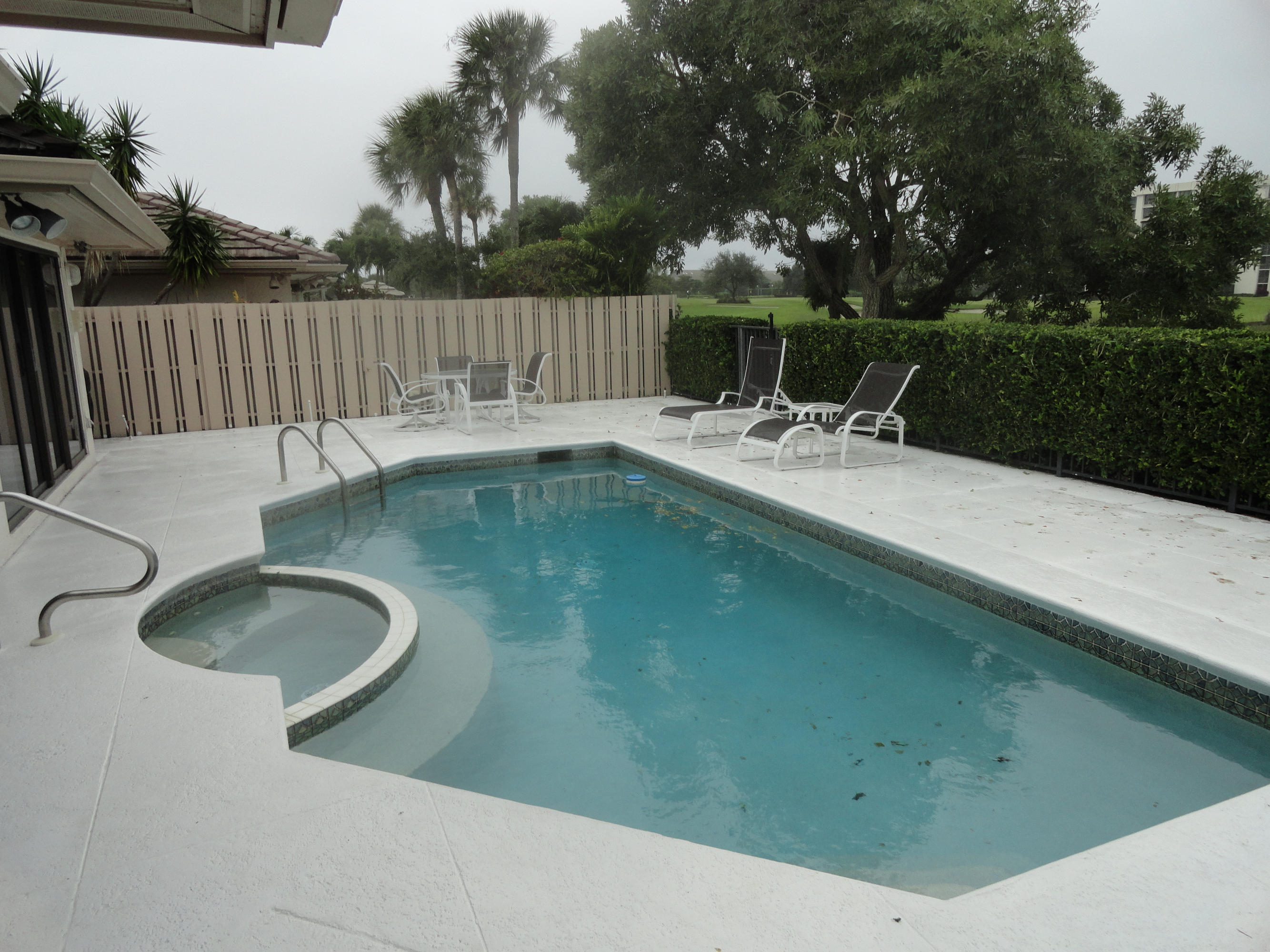 20442 Linksview Drive Boca Raton, FL 33434 - Photo 20 of 22 POOL/PATIO