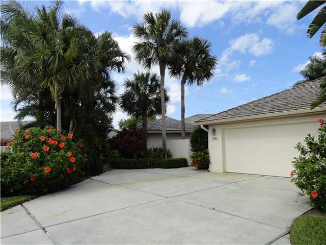 20442 Linksview Drive Boca Raton, FL 33434 - Photo 3 of 22 EXTERIOR FRONT
