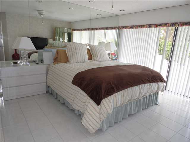 20442 Linksview Drive Boca Raton, FL 33434 - Photo 6 of 22 MASTER BEDROOM