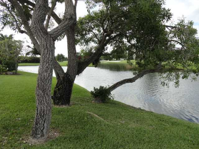 20442 Linksview Drive Boca Raton, FL 33434 - Photo 10 of 22 VIEW