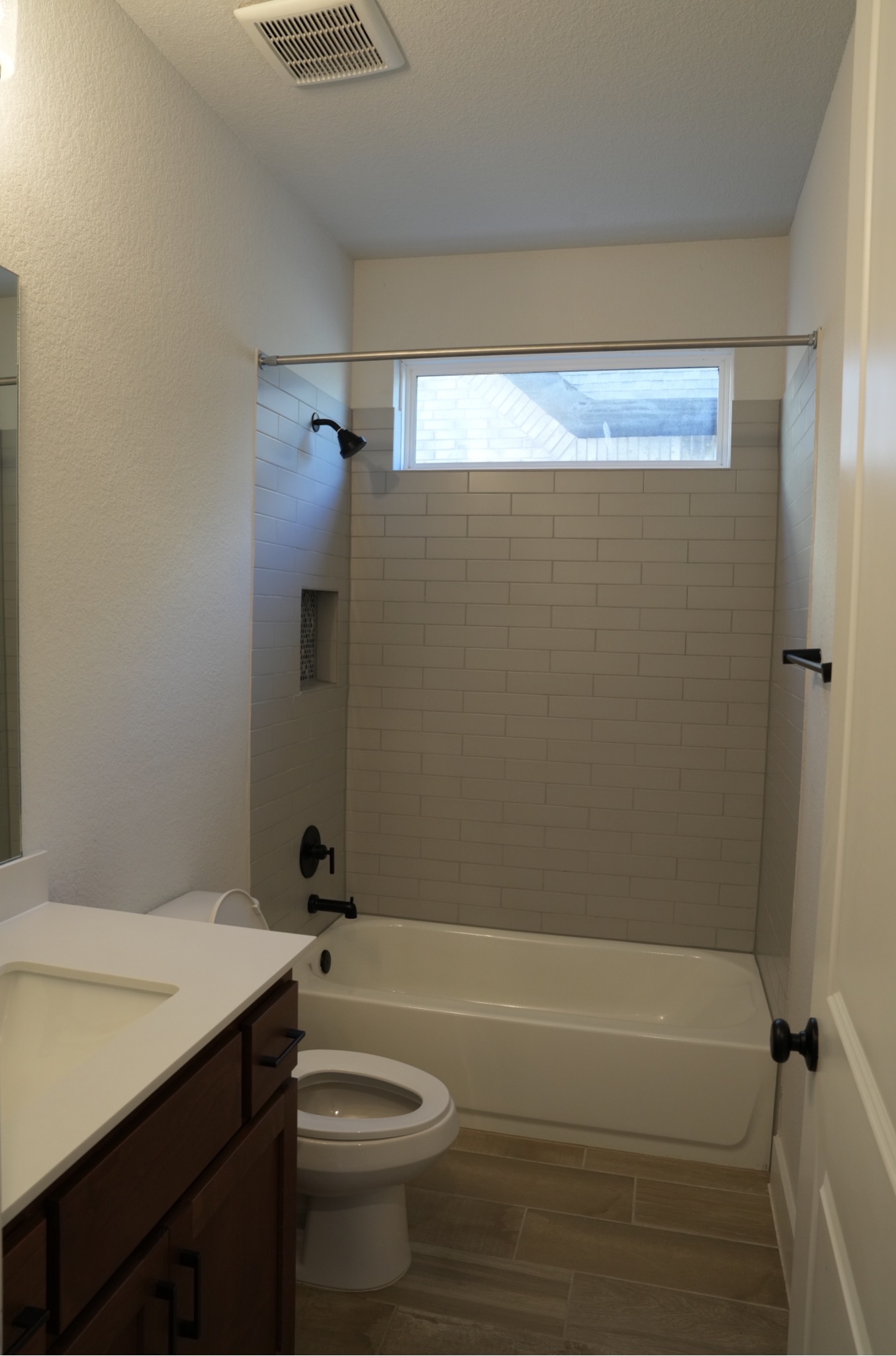 3812 Mercer Road Georgetown, TX 78628 - Photo 19 of 33 Full bath with vanity and bathing tub / shower combination