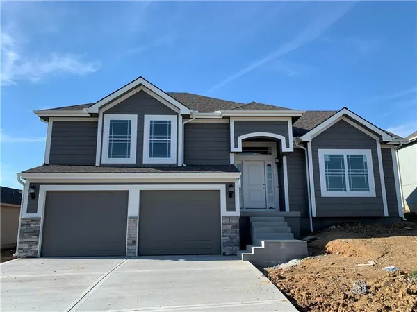 $395,000 | 1700 Chestnut Street, Kearney, MO 64060