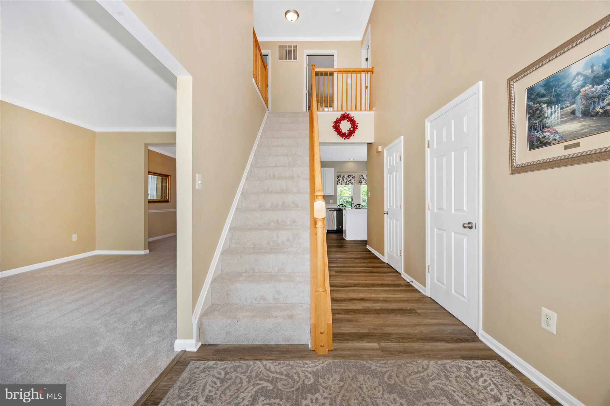 3810 Roundtree Road Jefferson, MD 21755 - Photo 6 of 55 Foyer