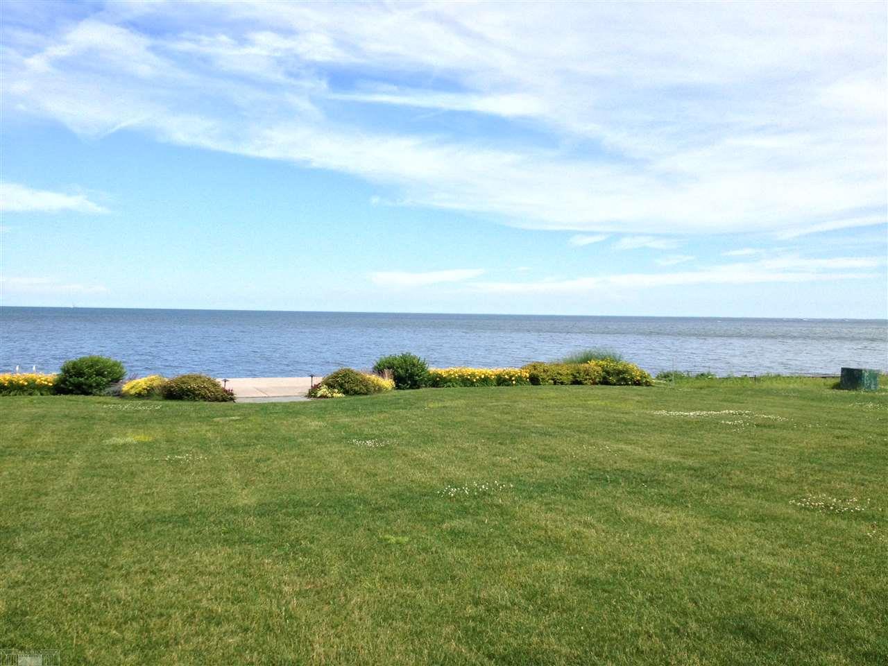 988 Lake Shore Road Grosse Pointe Shores, MI 48236 - Photo 4 of 60