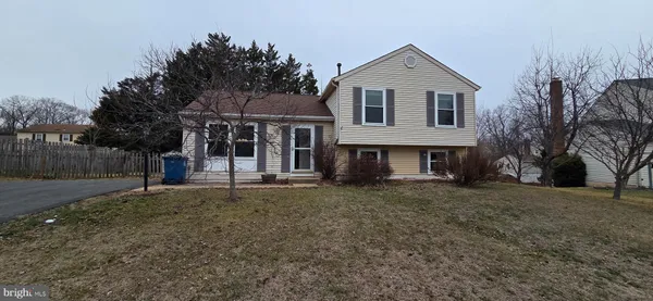 $3,325 | 223 Laura Anne Court, Sterling, VA 20164