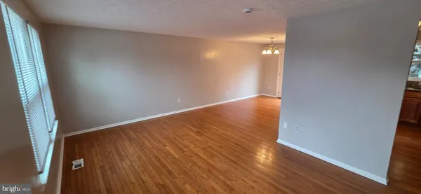 $3,325 | 223 Laura Anne Court, Sterling, VA 20164