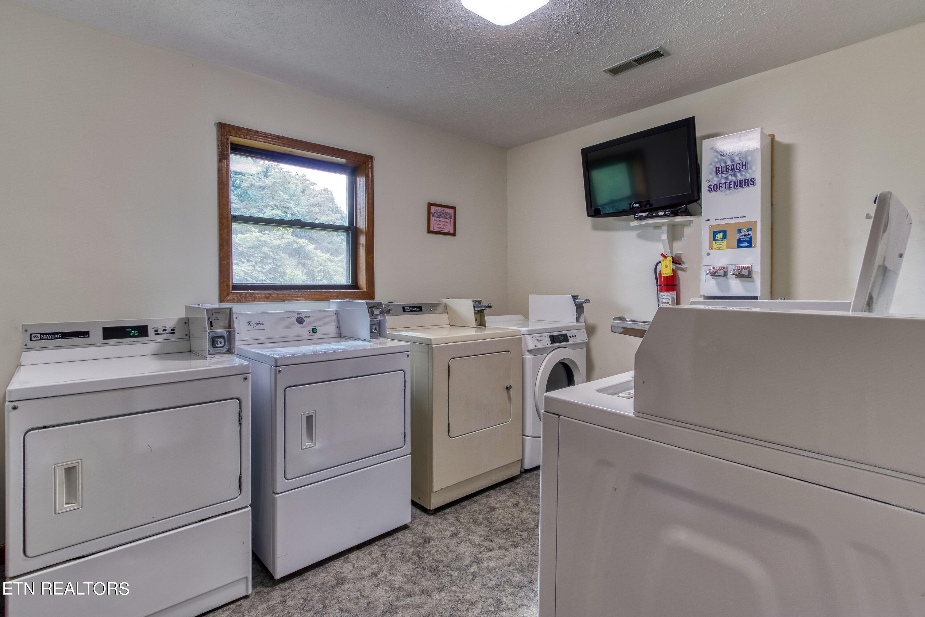 1081 Cove Road, Unit 1012 Sevierville, TN 37876 - Photo 17 of 22 1(32)