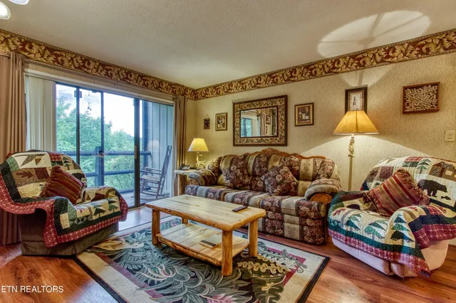 $138,000 | 1081 Cove Road, Unit 1012, Sevierville, TN 37876