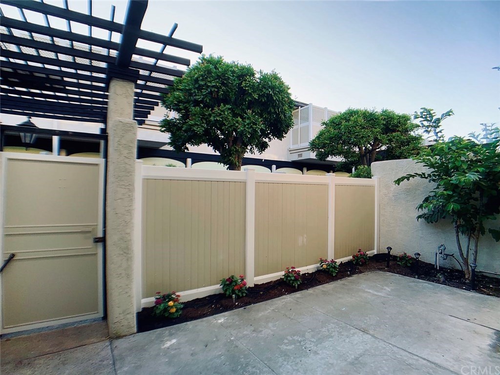 9557 Broadway, Unit 2 Temple City, CA 91780 - Photo 15 of 24