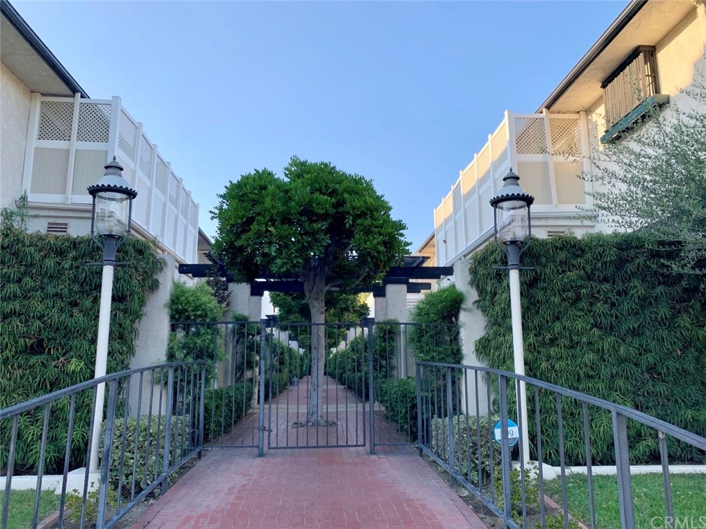 9557 Broadway, Unit 2 Temple City, CA 91780 - Photo 22 of 24