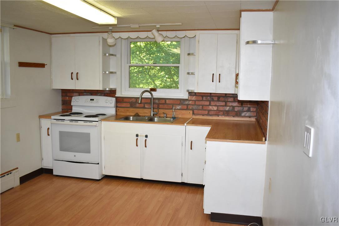 3975 Fireline Road Palmerton, PA 18071 - Photo 4 of 27 Gallery Image 4