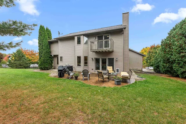 $479,000 | W8784 Eagle Road, Beaver Dam, WI 53916